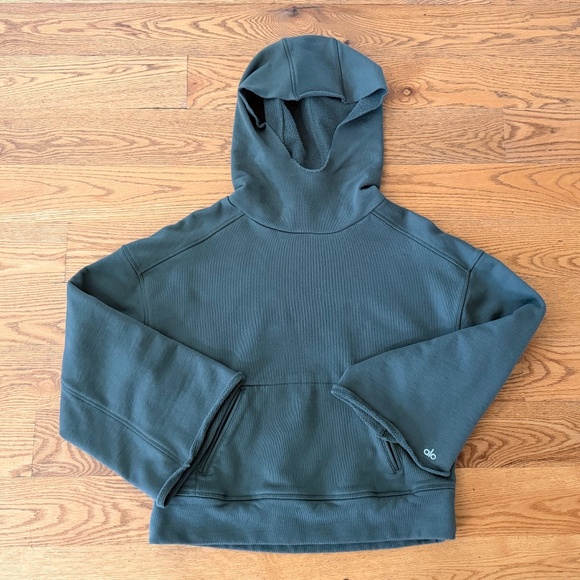 ALO Yoga Oversized Low Key Hoodie with Bell Sleeves in Army Green (Size XS) - Picture 3 of 9